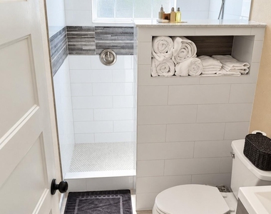 4106 Avenue T 1/2 - Photo Thumbnail 12