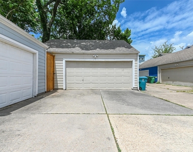 1004 Ruthven Street - Photo Thumbnail 22
