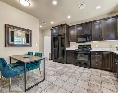 4733 Clay Street - Photo Thumbnail 11