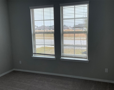 806 Cypress Summit Road - Photo Thumbnail 7