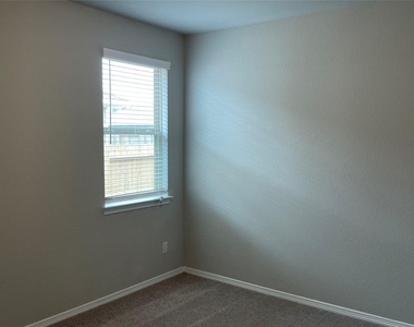 806 Cypress Summit Road - Photo Thumbnail 15