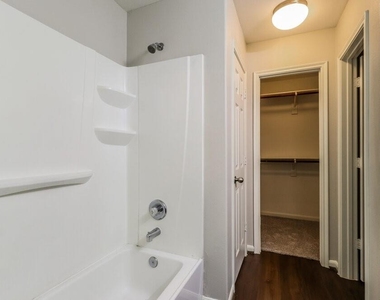 2730 Mesquite Ridge Drive - Photo Thumbnail 10