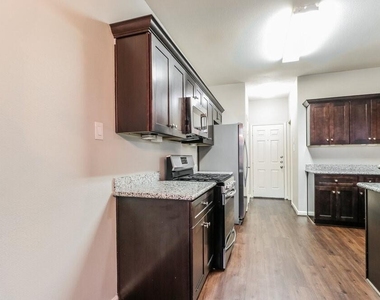 2730 Mesquite Ridge Drive - Photo Thumbnail 5