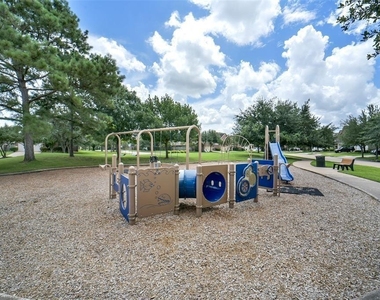 16815 Violet Trace Court - Photo Thumbnail 44