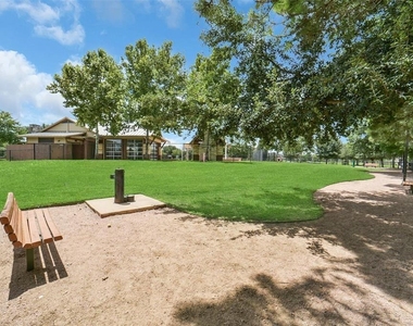 16815 Violet Trace Court - Photo Thumbnail 46
