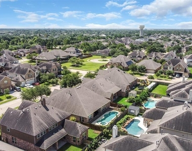 16815 Violet Trace Court - Photo Thumbnail 43