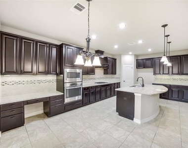 16815 Violet Trace Court - Photo Thumbnail 12