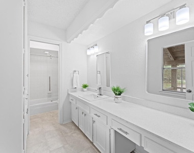 16414 York Minster Drive - Photo Thumbnail 22