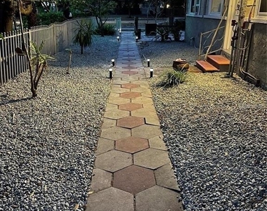 527 8th Street N - Photo Thumbnail 3