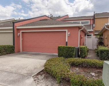 808 Carlyle Lane - Photo Thumbnail 15