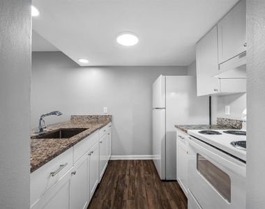 5902 E 122nd Avenue - Photo Thumbnail 12