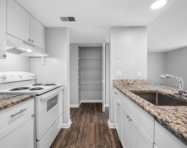 5902 E 122nd Avenue - Photo Thumbnail 15