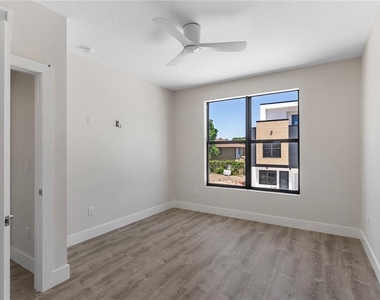 8403 Modano Place - Photo Thumbnail 15