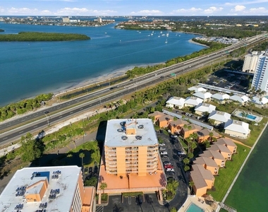 7430 Sunshine Skyway Lane S - Photo Thumbnail 29