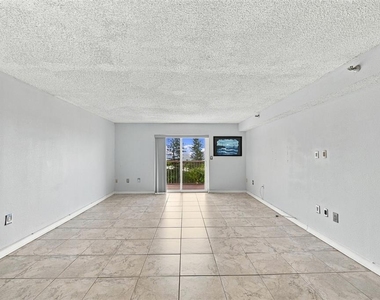 7430 Sunshine Skyway Lane S - Photo Thumbnail 11