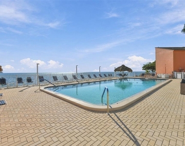 7430 Sunshine Skyway Lane S - Photo Thumbnail 25