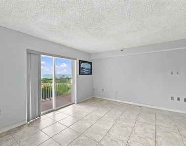 7430 Sunshine Skyway Lane S - Photo Thumbnail 13
