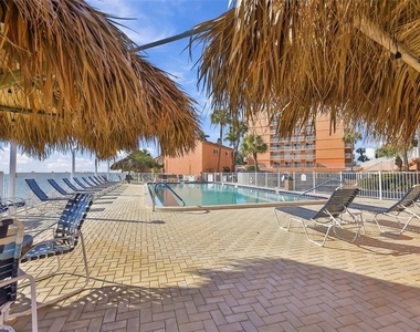 7430 Sunshine Skyway Lane S - Photo Thumbnail 27