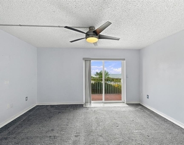 7430 Sunshine Skyway Lane S - Photo Thumbnail 18