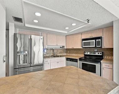 7430 Sunshine Skyway Lane S - Photo Thumbnail 6