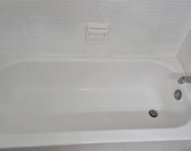 6324 Newtown Circle - Photo Thumbnail 4