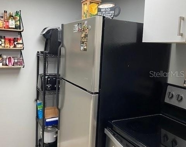 6324 Newtown Circle - Photo Thumbnail 13