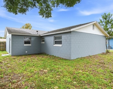 3395 Harry Street - Photo Thumbnail 13