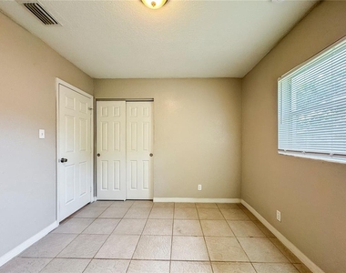 4407 Pompano Drive - Photo Thumbnail 9