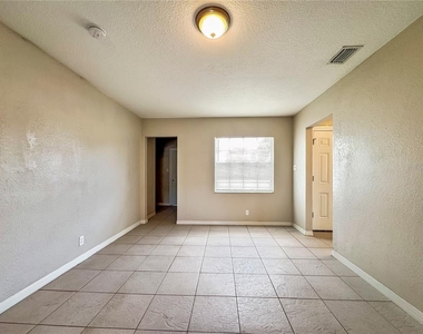 4407 Pompano Drive - Photo Thumbnail 2