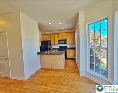 5293 Chandler Way - Photo Thumbnail 12