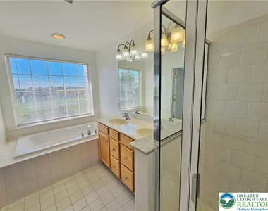 5293 Chandler Way - Photo Thumbnail 17