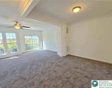 5293 Chandler Way - Photo Thumbnail 6