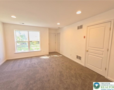 5293 Chandler Way - Photo Thumbnail 24
