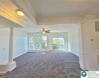 5293 Chandler Way - Photo Thumbnail 8