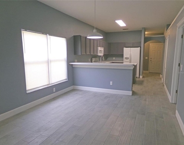 5605 Tanagerlake Road - Photo Thumbnail 4