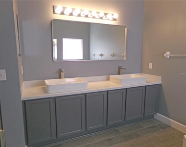 5605 Tanagerlake Road - Photo Thumbnail 11