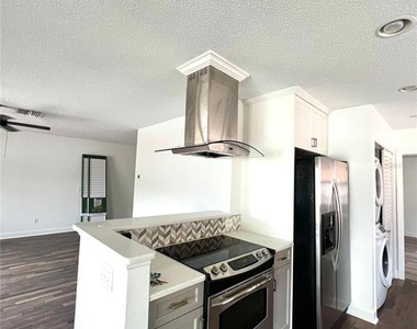 12701 Polly Place - Photo Thumbnail 3