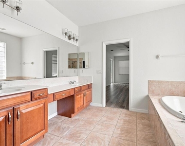 27417 Silver Thatch Drive - Photo Thumbnail 34