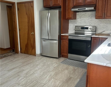 416 E Tioga Street - Photo Thumbnail 6