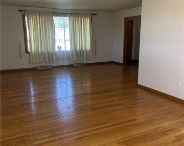 416 E Tioga Street - Photo Thumbnail 5
