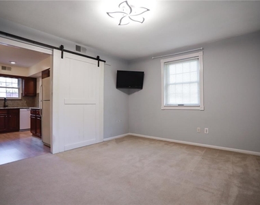 2926 Whitemarsh Place - Photo Thumbnail 8