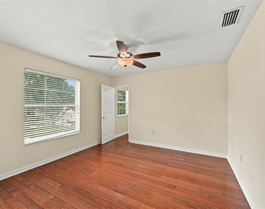 8826 Royal Enclave Boulevard - Photo Thumbnail 23