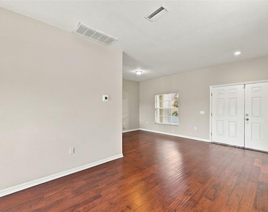 8826 Royal Enclave Boulevard - Photo Thumbnail 4