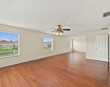 8826 Royal Enclave Boulevard - Photo Thumbnail 28