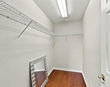 8826 Royal Enclave Boulevard - Photo Thumbnail 34