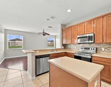 8826 Royal Enclave Boulevard - Photo Thumbnail 11