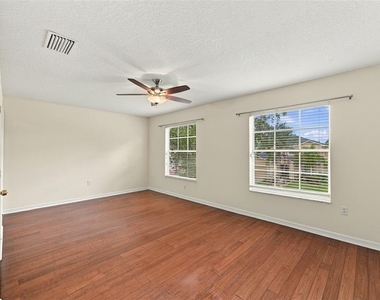 8826 Royal Enclave Boulevard - Photo Thumbnail 31