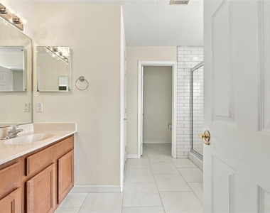 8826 Royal Enclave Boulevard - Photo Thumbnail 24