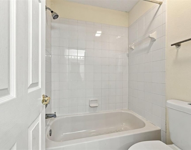 8826 Royal Enclave Boulevard - Photo Thumbnail 26