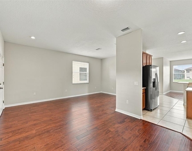 8826 Royal Enclave Boulevard - Photo Thumbnail 7